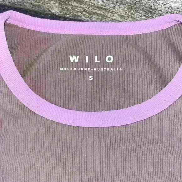 Wilo Ribbed Racerback Tank Top Sports Bra - Picture 2 of 7